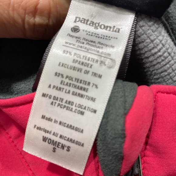 Patagonia Women's Adze Jacket size Small colour jewelled berry ⭐️⭐️⭐️⭐️⭐️ - Picture 7 of 17